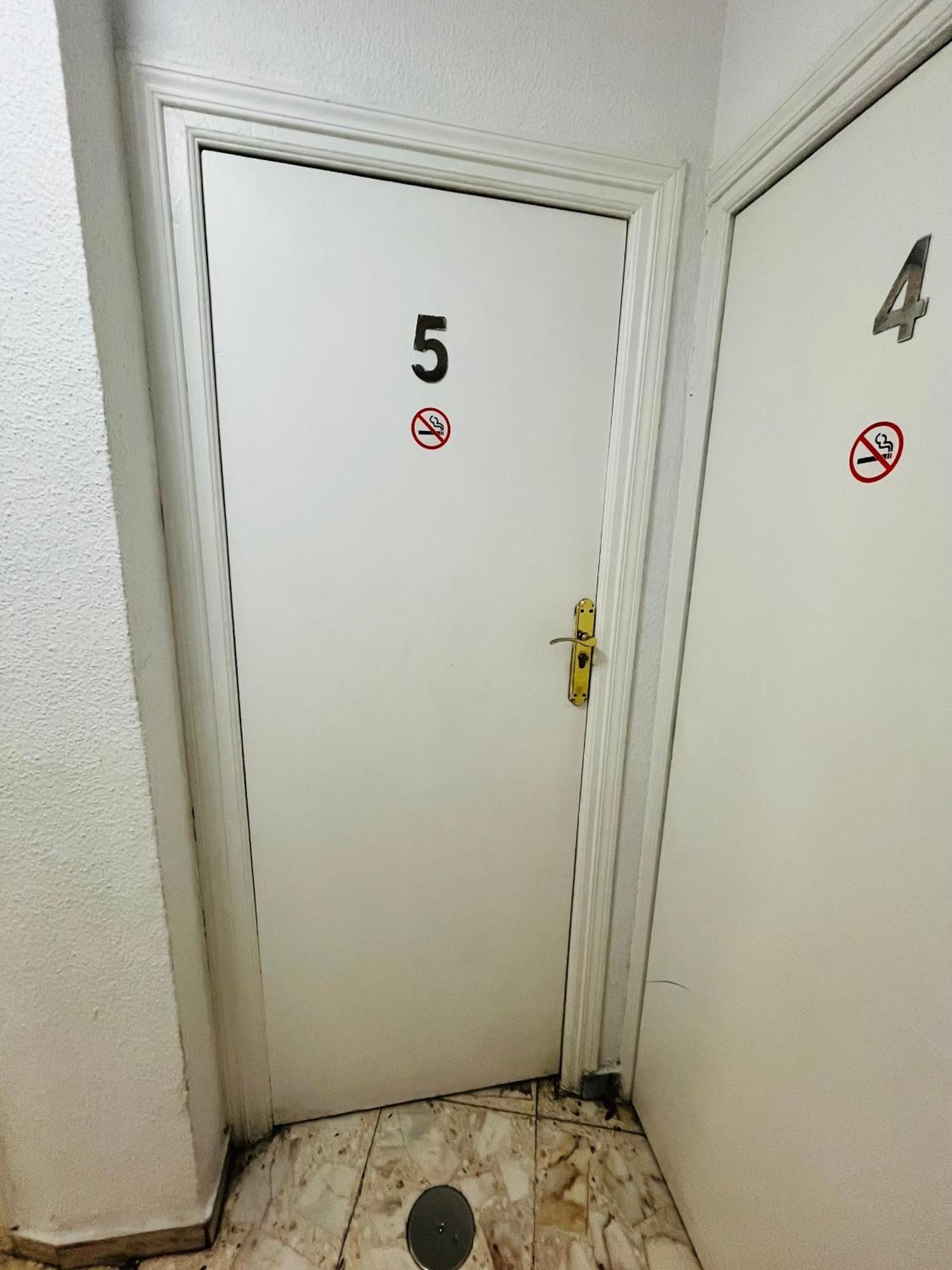Pension Rivera Madrid Exterior foto